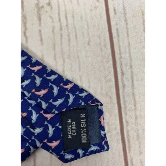 IZOD Blue/Pink TINY DOLPHINS REPEAT SILK NECKTIE TIE - Picture 4 of 4
